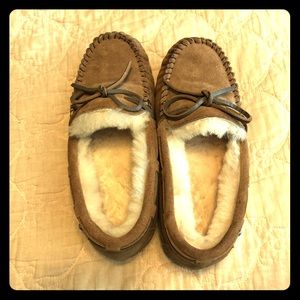 Emu slippers